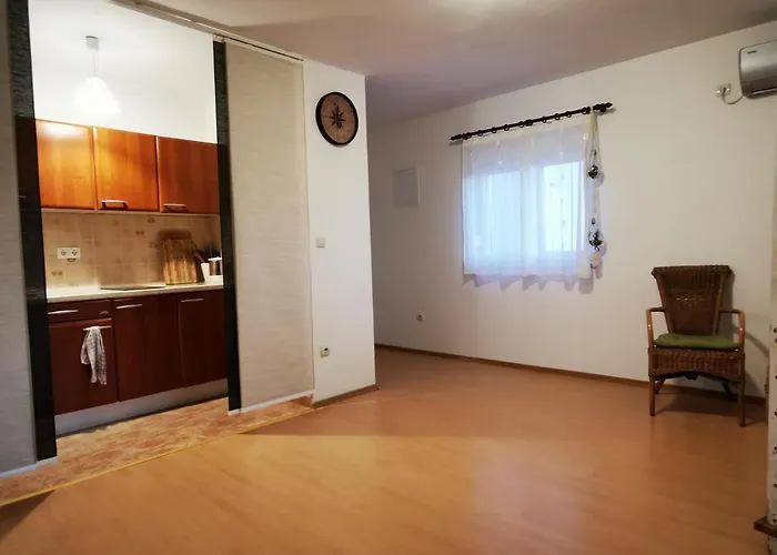 Mala Vala #1 - Seeview - 80 Qm - 2 Sz - 4 Pers Trogir